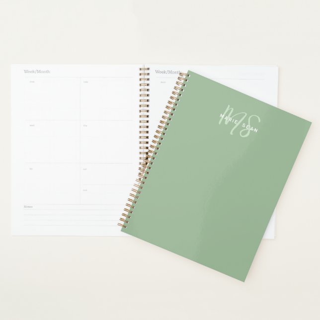 Sage Vert Minimaliste Simple Deux Monogrammes (Devant avec enveloppe)