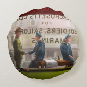 Sailor - Welcome sailor 1908 Round Pillow