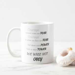 Saisissez la tasse de jour