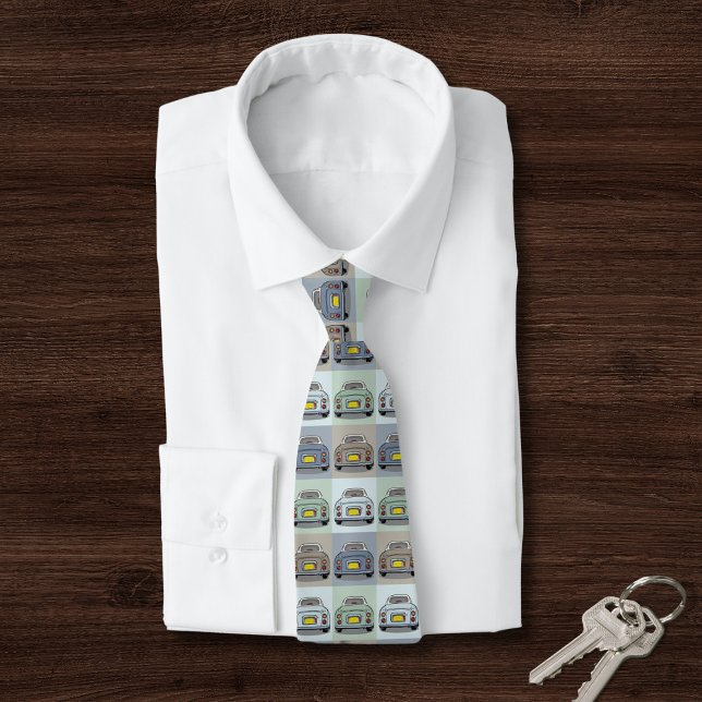 Saison Figarations de Figaro Voiture Motif Cravate (A fun figaro pattern tie for lovers of the Nissan Figaro)
