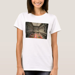 Sala di Lettura, built in 1537-88 (photo) T-Shirt