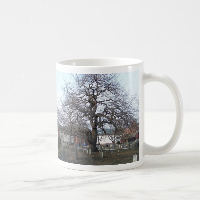 Salem le Massachusetts enterrant la tasse de point (Droite)