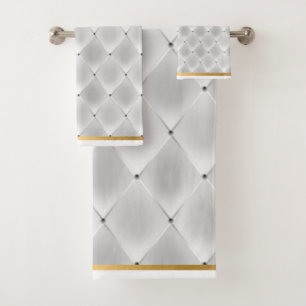 SALLE DE BAINS ÉLÉGANTE EN OR EN ARGENT
