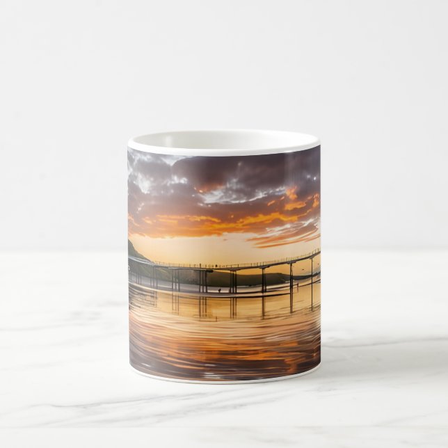 SALTBURN PIER - SALTBURN-BY-THE-SEA COFFEE MUG (Center)