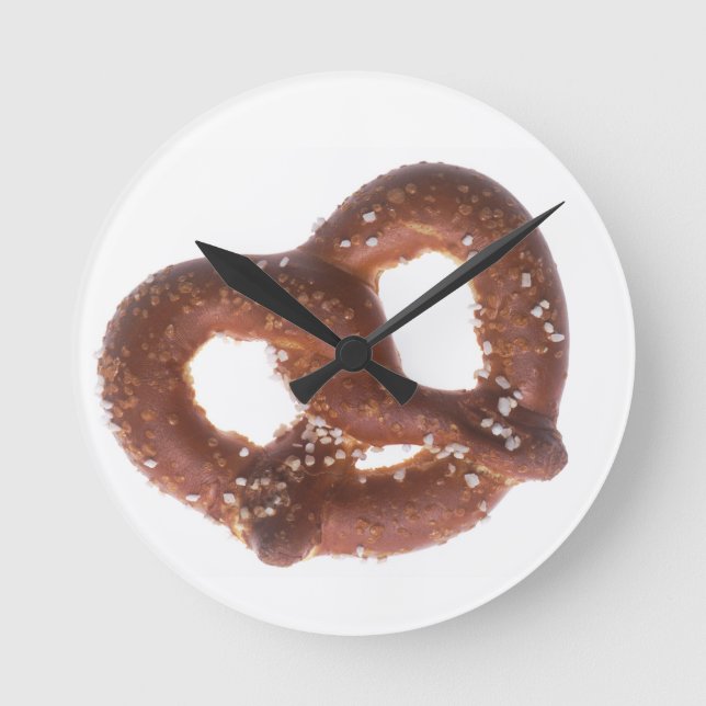 Salted Pretzel Round Clock (Front)