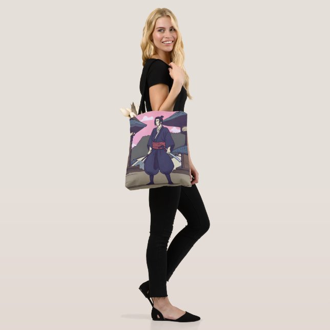 samurai tote bag (On Model)