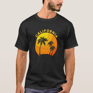 San Diego CA California retro vintage surfer usa   T-Shirt