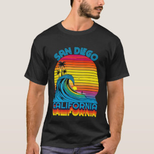 San Diego California Retro Throwback Surf & Beach  T-Shirt