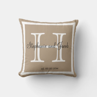 Sand tan taupe personnalisé coussin de mariage