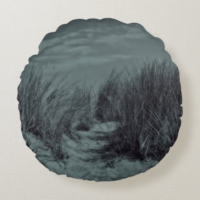 Sanddünen in Schwarz-Weiß Round Pillow (Front)
