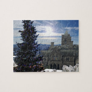 Sapin de Noël avec puzzle de vieille église
