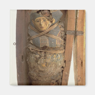 Sarcophagus and mummified body of Psametik I (664- Magnet