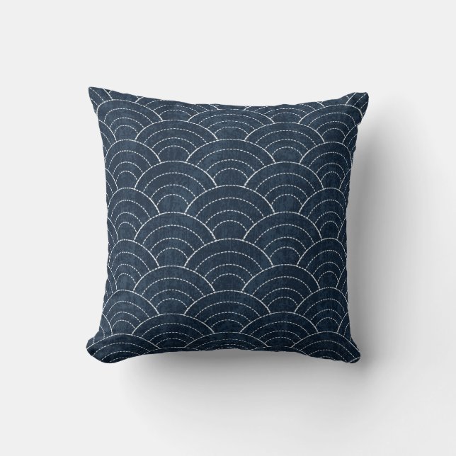 Sashiko seamless indigo dye pattern with tradition throw pillow (Front)