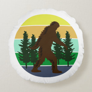 Sasquatch Believer   Vintage Sunset Bigfoot   Round Pillow