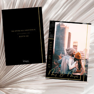 Save The Date Black and Gold Mr et Mrs Script Photo