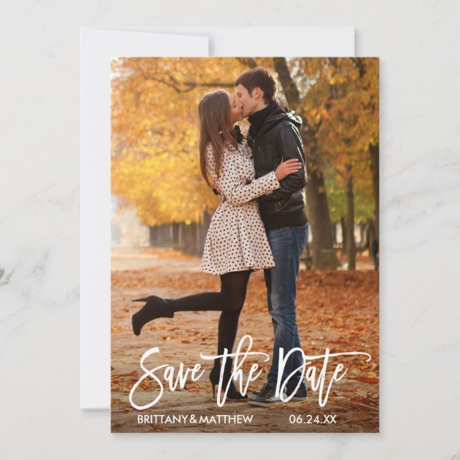 Save The Date Brosse moderne Script Couple Photo (Devant)