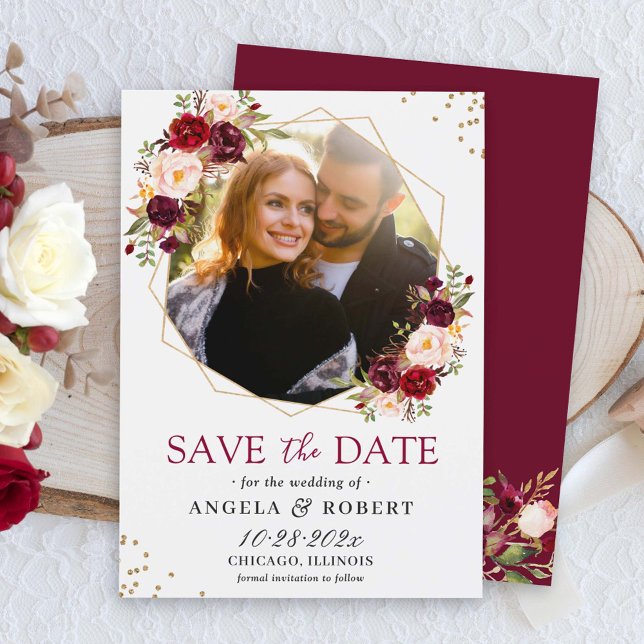 Save The Date Burgundy Blush Floral moderne Or Photo géométrique (Créateur téléchargé)