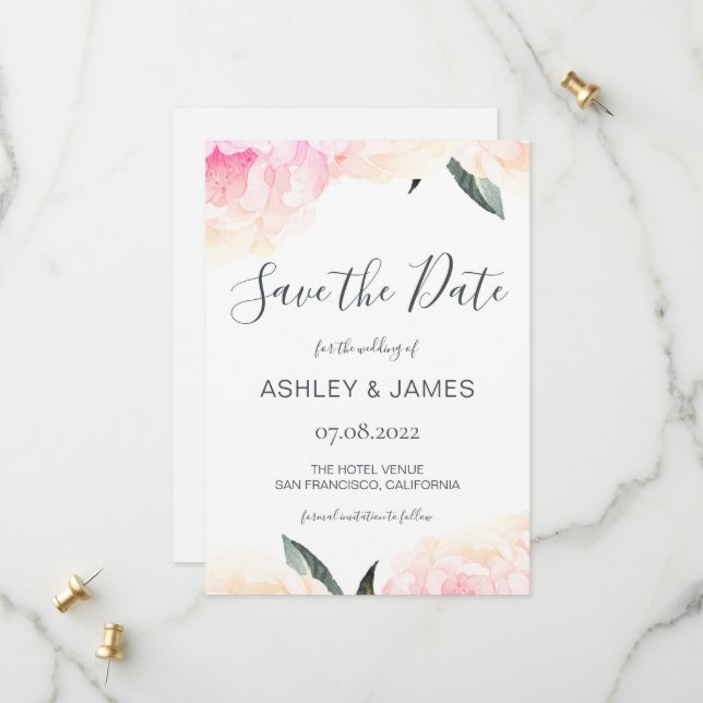Save The Date Chic Spring Pink Peony Calligraphie Enregistrer la (Devant/Arrière en situation)
