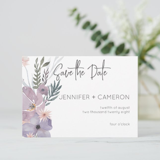 Save The Date Dusty Purple & Blue Boho Floral Mariage (Debout devant)