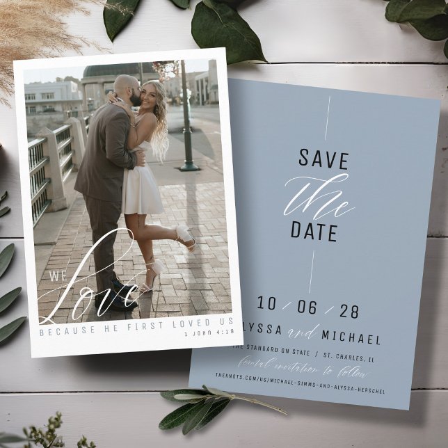 Save The Date Elégant Dusty Bleu Simple Photo Mariage chrétien (Elegant simple dusty blue photo religious modern script Christian wedding invitation save the date)