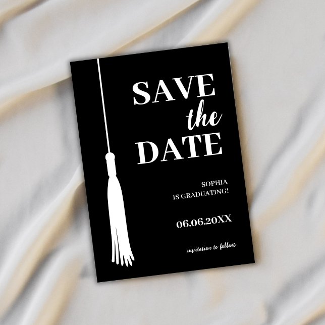 Save The Date Élégant minimaliste noir Grad Tassel Grad Grad Gra (graduation save the date card grad tassel elegant minimalist simple black class of 2024)