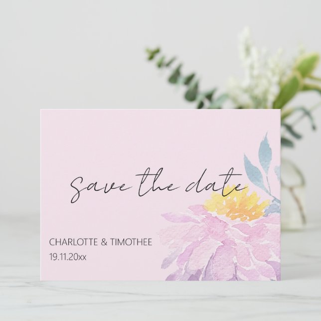 Save The Date Elégant rose violet bleu Dahlia Aquarelle Art (Debout devant)