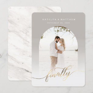 Save The Date Finalement Gold Script Arche gris clair Arche enca