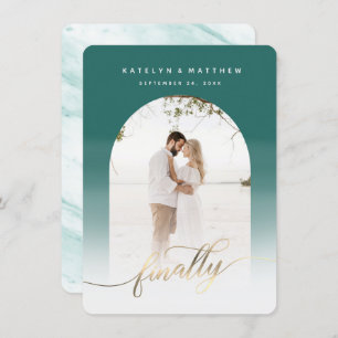 Save The Date Finalement Gold Script Emerald Arched Photo encadr