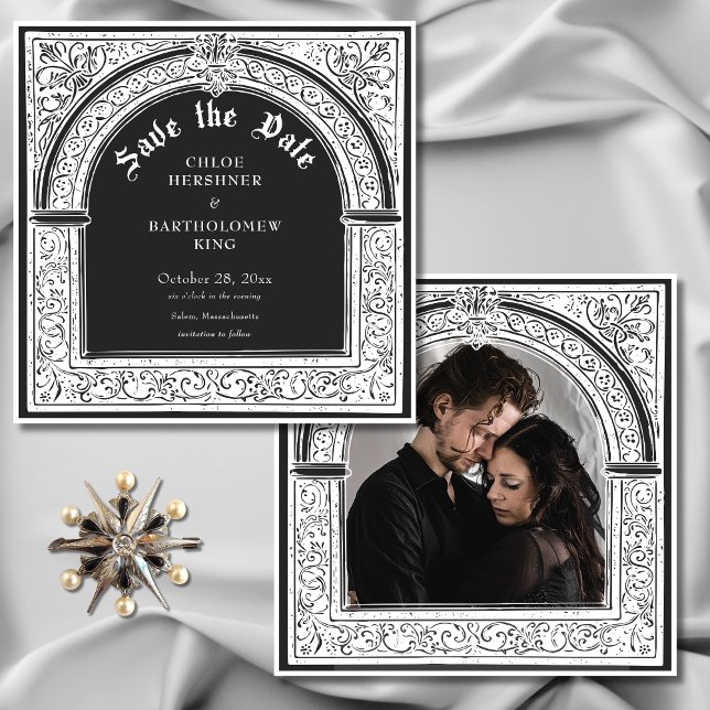 Save The Date Gothique Noir Blanc Médiéval Jusqu'à la mort Photo (Gothic Black White Medieval Until Death Wedding Photo Save The Date)