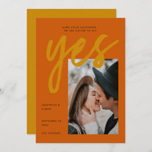 Save The Date Gras Burnt Orange Ochre Big Script Mariage photo
