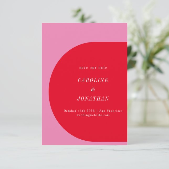 Save The Date Mariage moderne Gras Géométrique Rouge rose clair (Debout devant)