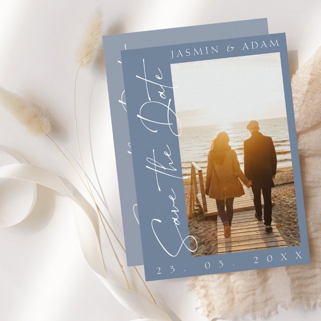 Save The Date Mariage photo moderne Dusty Blue Script (Créateur téléchargé)