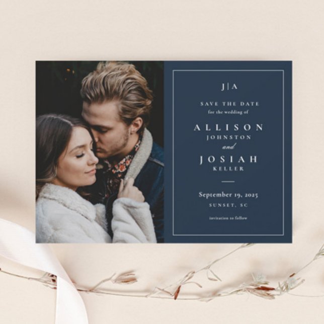 Save The Date Monogramme classique Mariage bleu marine photo (Elegant Navy Blue Photo Wedding Monogram Save the Date Card.)