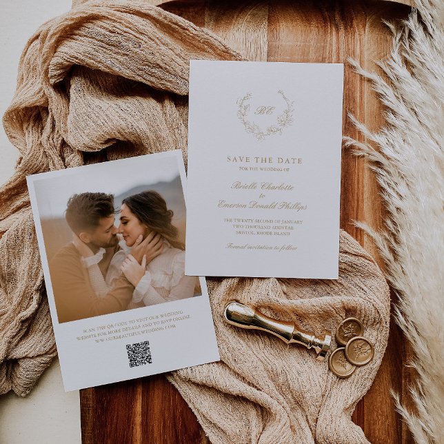 Save The Date Monogramme de couronne d'or Code QR Mariage élégan (Créateur téléchargé)
