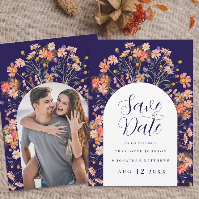 Save The Date Photo Arch Boho Fall Rustic Fleur sauvage Mariage (Photo arch boho fall rustic wildflower floral arch navy blue and white wedding save the date invite)
