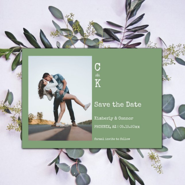 Save The Date Photo de monogramme minimaliste vert mousse (Moss Green Minimalist Monogram Photo Save the Date)