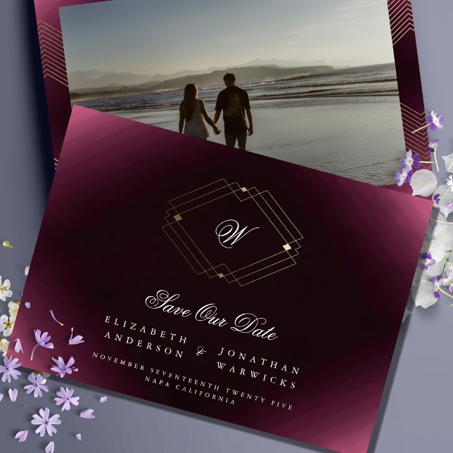Save The Date photo maroon blanc classique déco or monogramme (Créateur téléchargé)