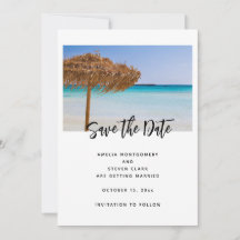 Plage tropicale panoramique avec mariage sous un p