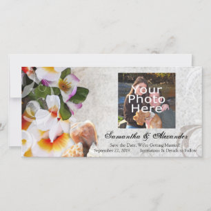 Save The Date Plumeria Orchid Lei dans Sand Photocard