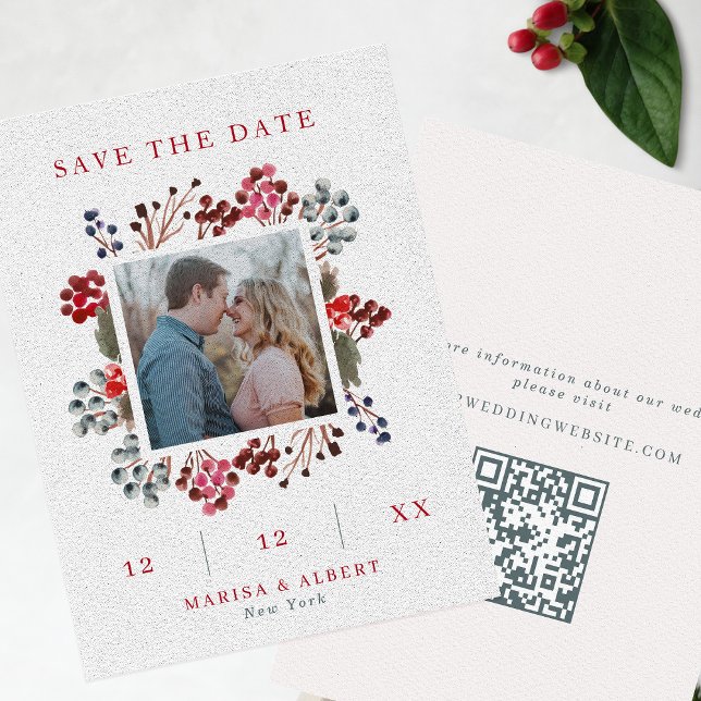 Save The Date Red & Navy Winter Berries Photo & QR Code Mariage (Créateur téléchargé)