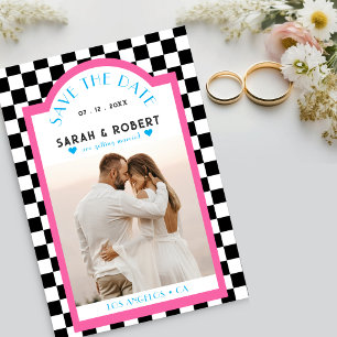Save The Date Retro Checkerboard Photo rose et bleu Mariage