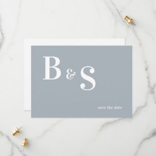 Save The Date Simple moderne Dusty Blue Monogramme QR Enregistre