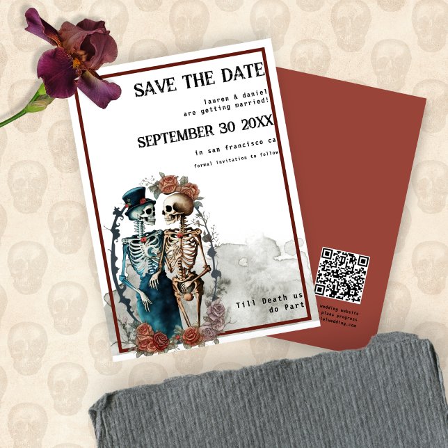 Save The Date Skeleton Couple QR Code Mariage gothique (Front and Back View)