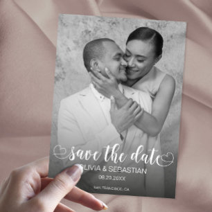 Save The Date Trendy Script superposition texte avec coeur et ph