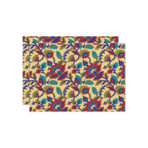 Une pièce d'art textile vibrante avec du rouge aud