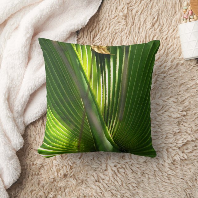 Saw Palmetto Photo Closeup Throw Pillow (Blanket)