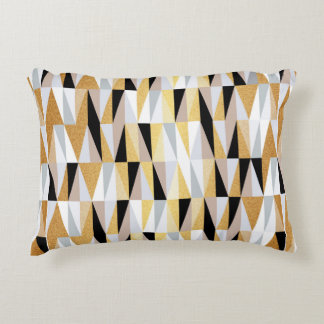 scandinavian design triangles seamless pattern vin accent pillow