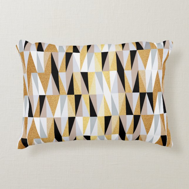 scandinavian design triangles seamless pattern vin accent pillow (Front)