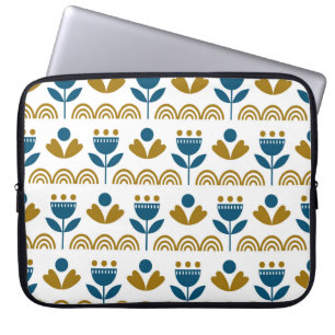 Scandinavian folk art seamless vintage pattern wit laptop sleeve