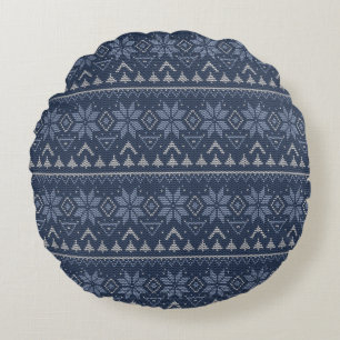 Scandinavian, knitting round pillow